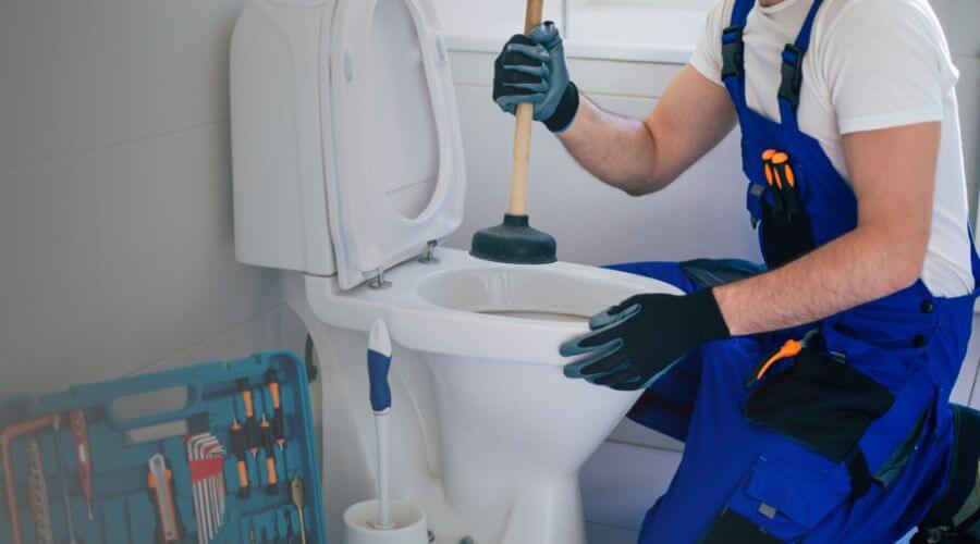 Professional expert plumbing services in Fowler, OH